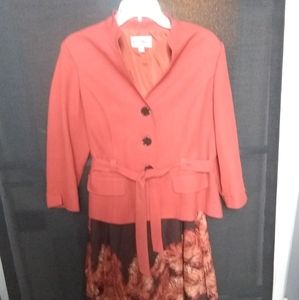 Elegant 2 piece skirt with tailored jacket.